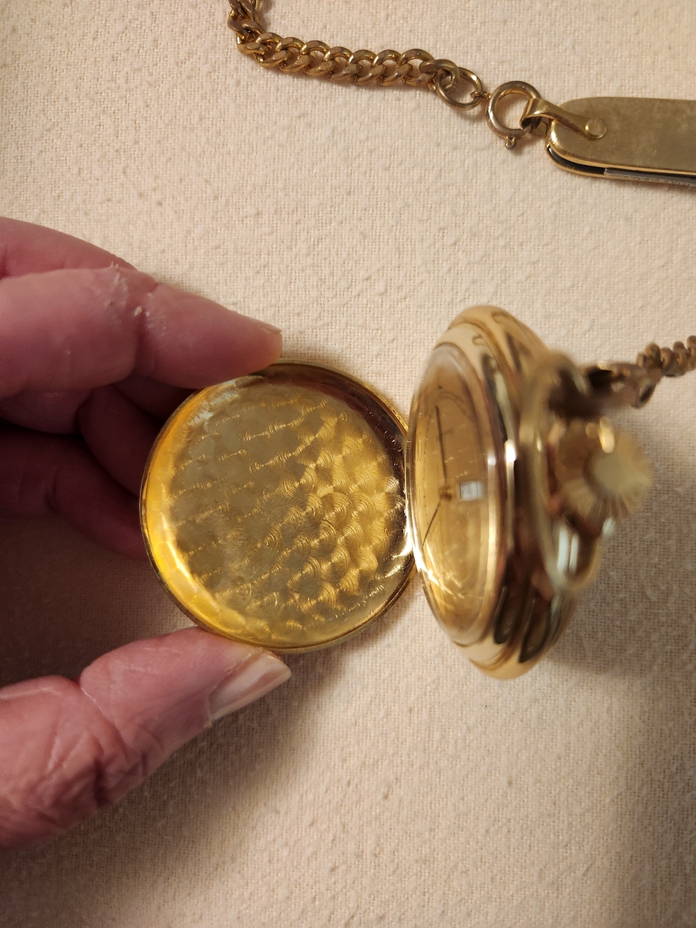 Gold Pocket Watch with Chain and Swiss Army Knife - Picture 3 of 7